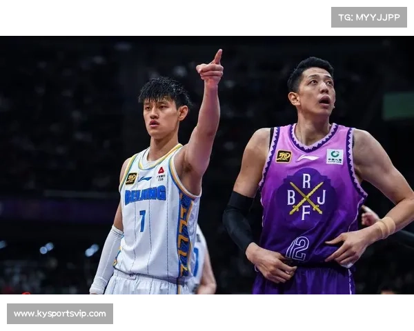 曾凡博荣膺CBA国内一阵并获最具进步球员奖展现惊人突破